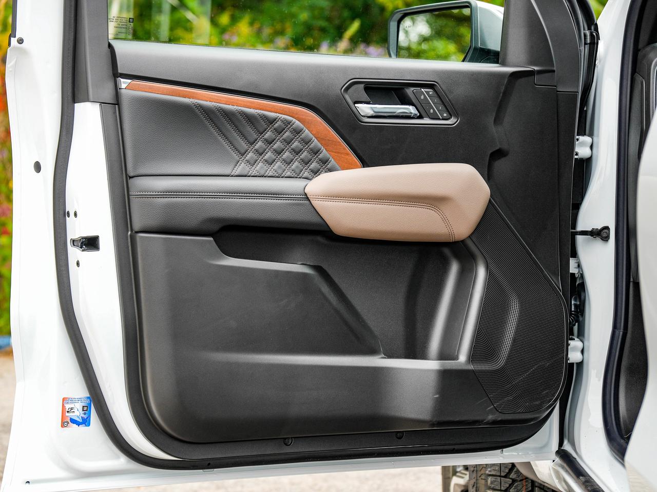 2026 GMC Canyon Denali Photo