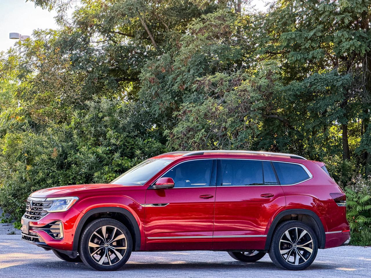 2024 Volkswagen Atlas EXECLINE Photo