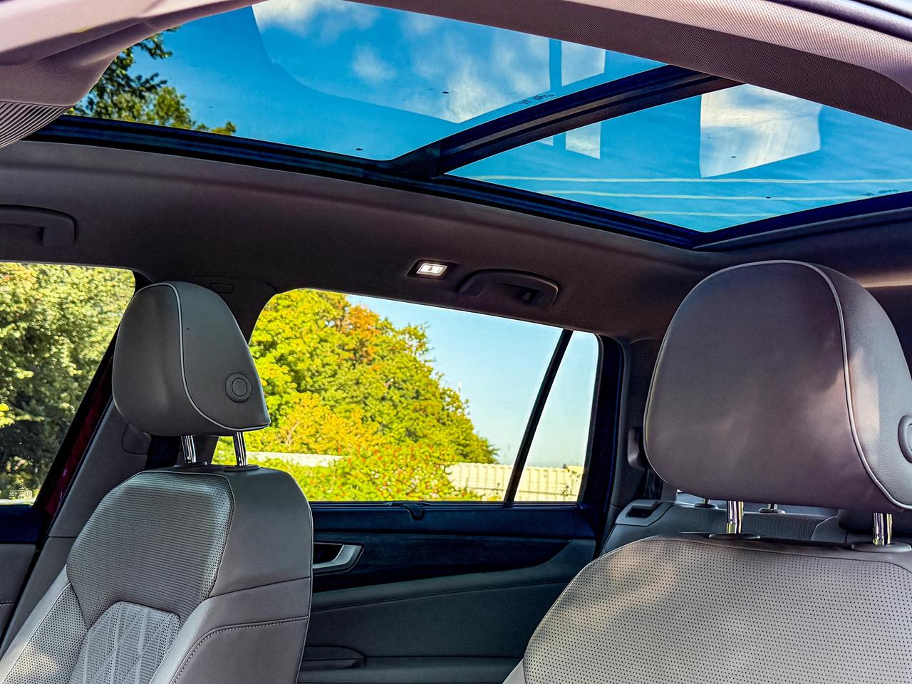 2024 Volkswagen Atlas EXECLINE Photo