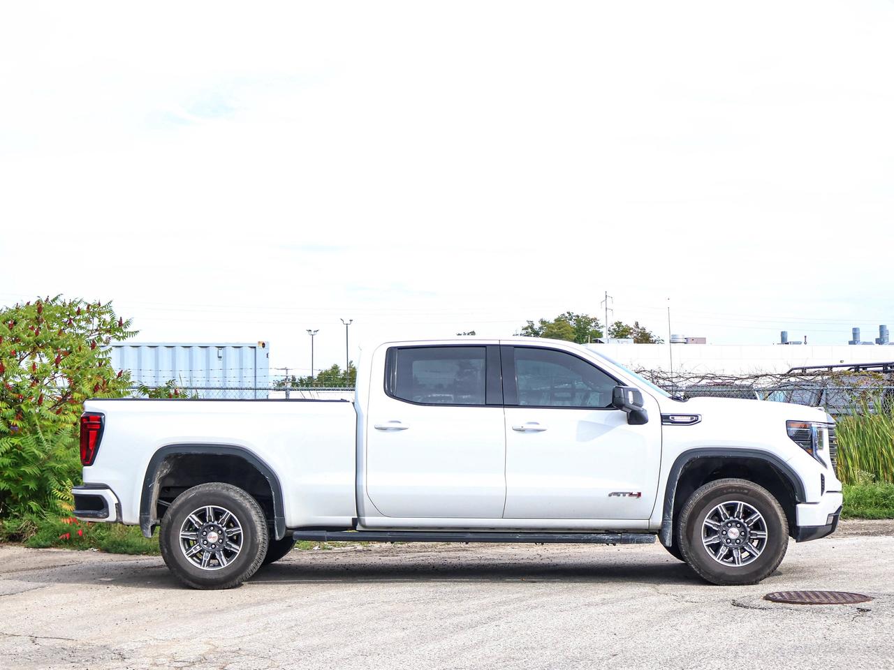 2024 GMC Sierra 1500 AT4 Photo