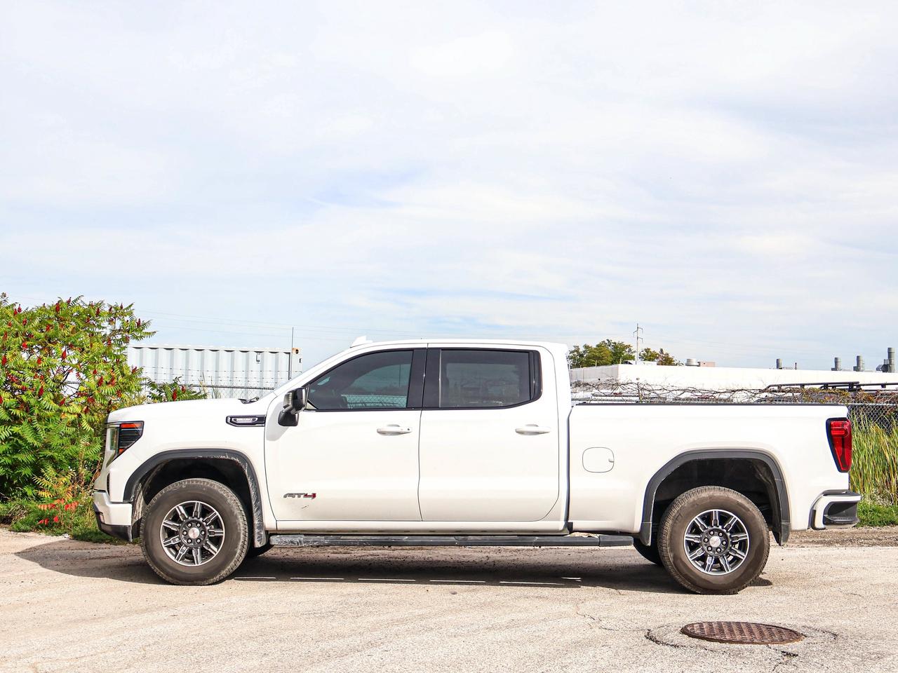 2024 GMC Sierra 1500 AT4 Photo