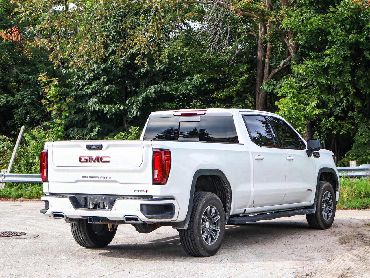 2024 GMC Sierra 1500 AT4 Photo