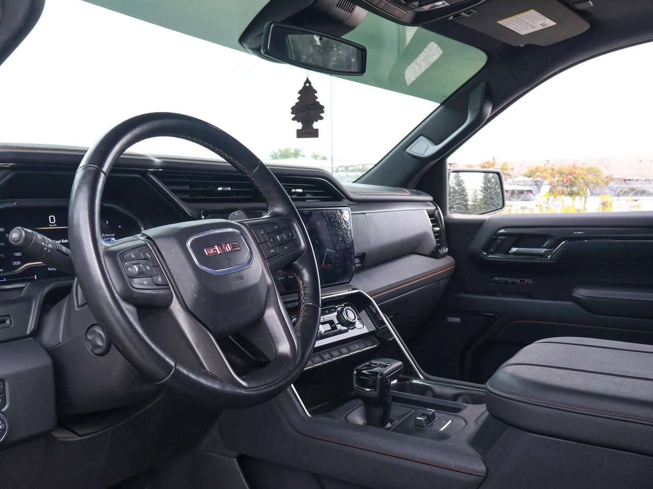 2024 GMC Sierra 1500 AT4 Photo