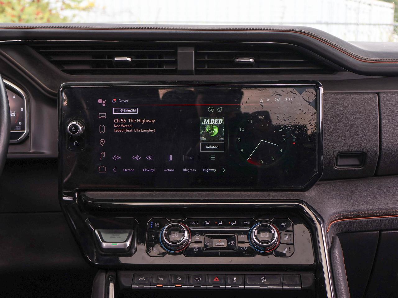 2024 GMC Sierra 1500 AT4 Photo