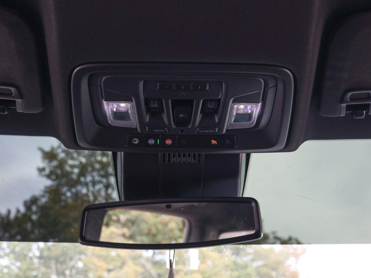 2024 GMC Sierra 1500 AT4 Photo