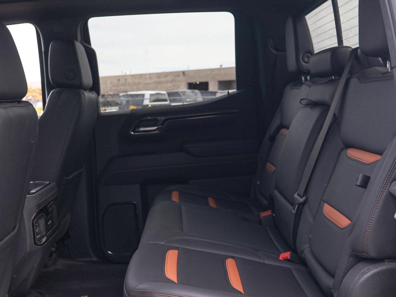 2024 GMC Sierra 1500 AT4 Photo