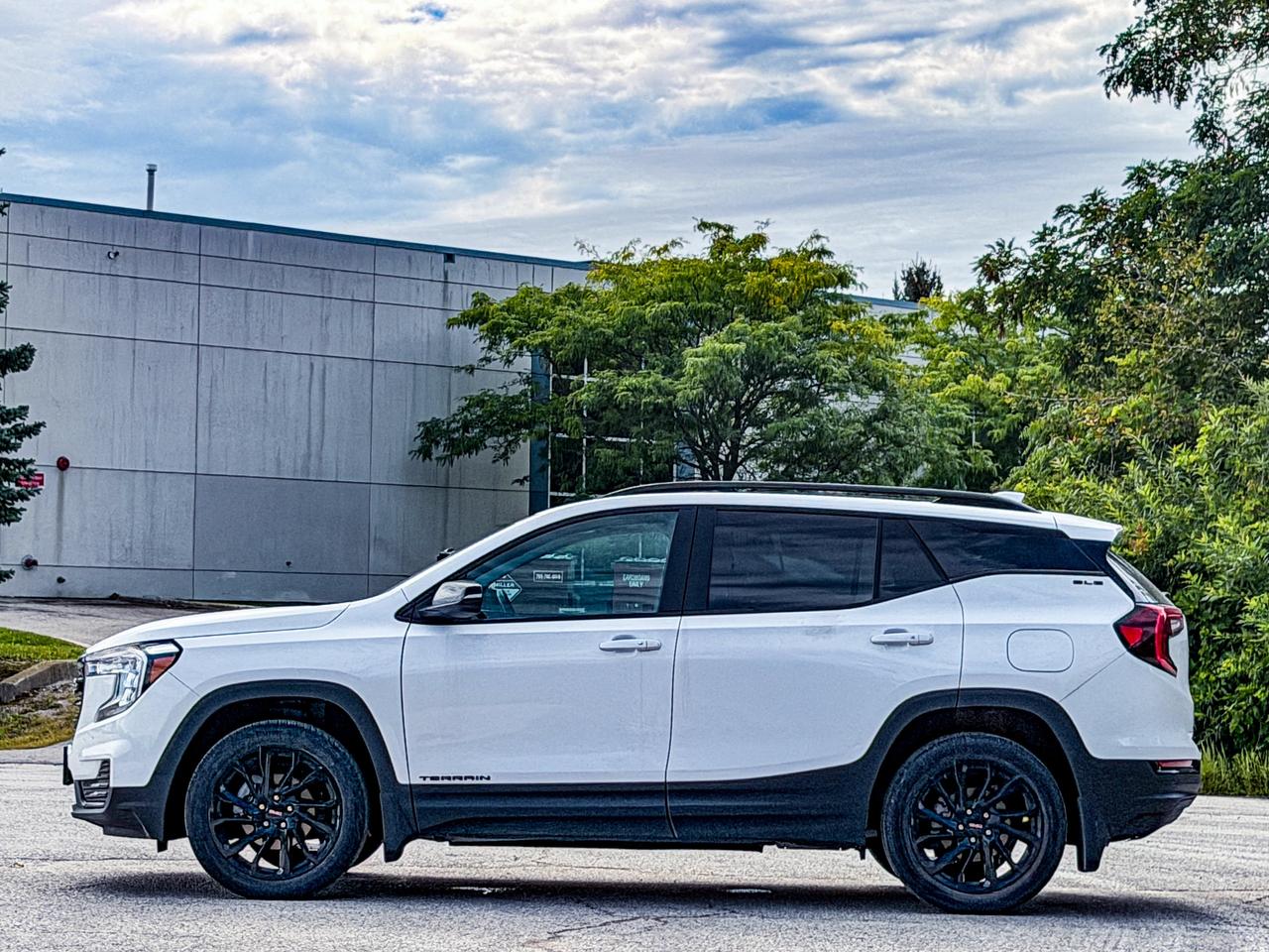 2024 GMC Terrain SLE Photo