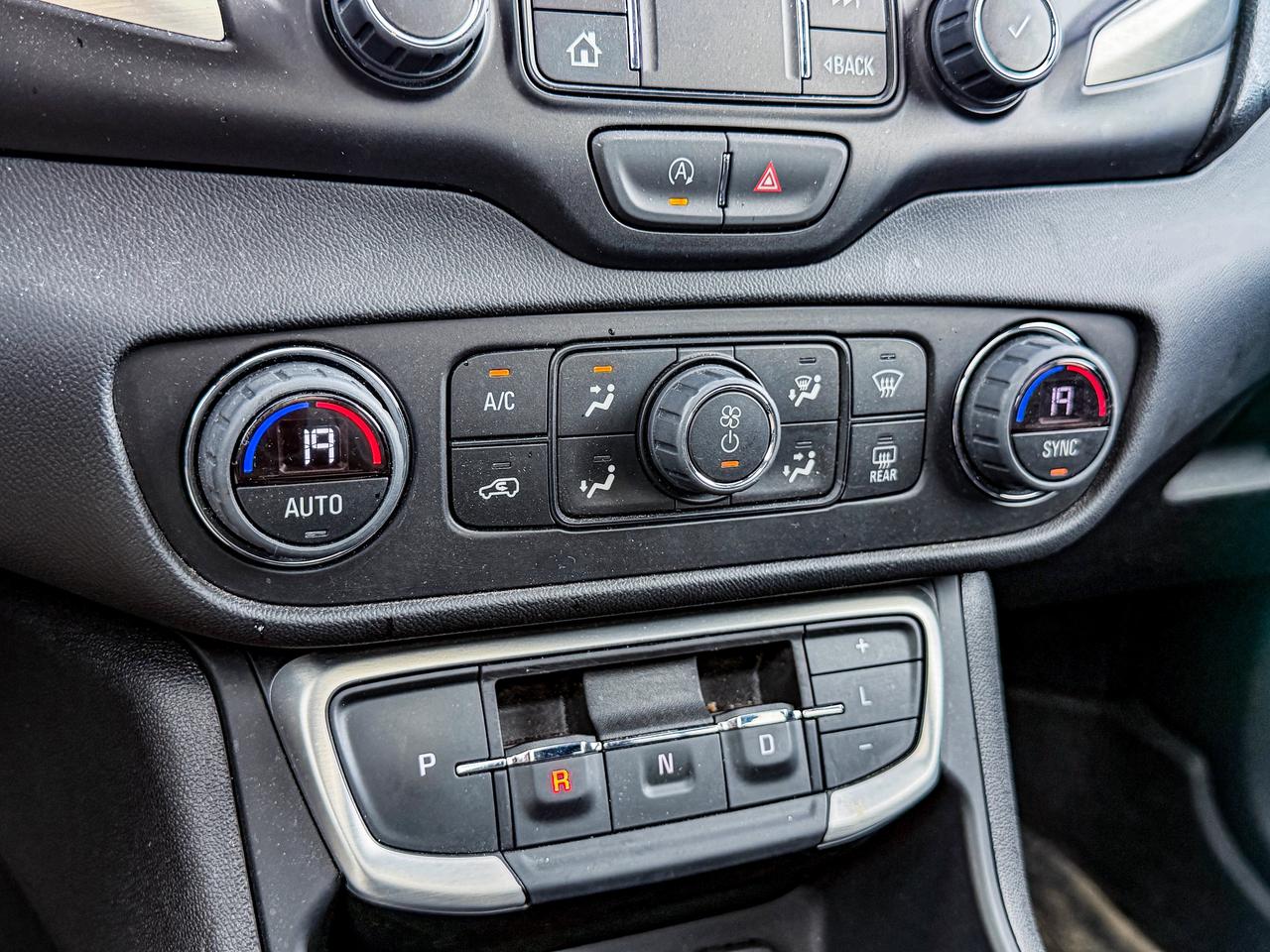 2024 GMC Terrain SLE Photo