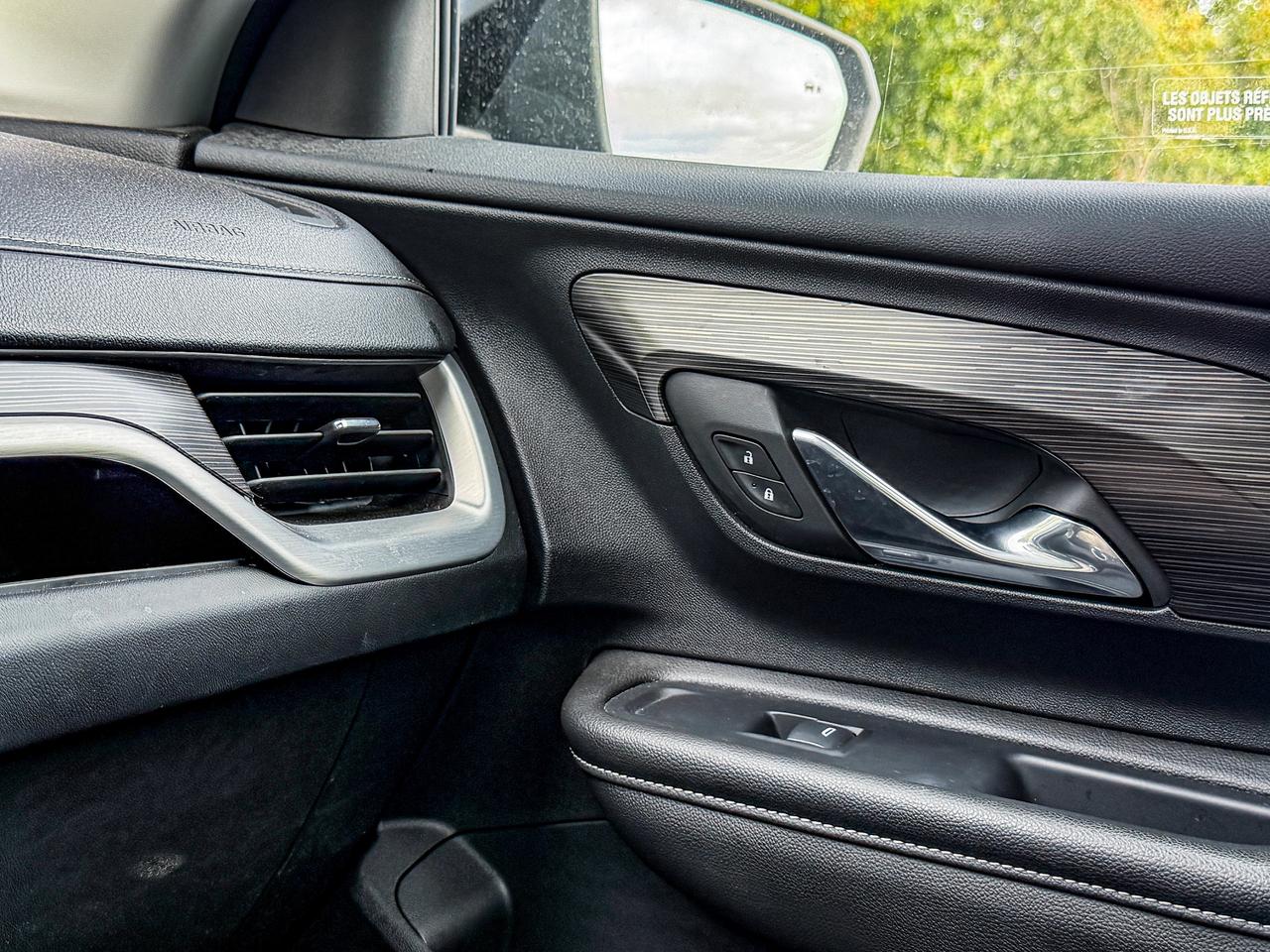 2024 GMC Terrain SLE Photo
