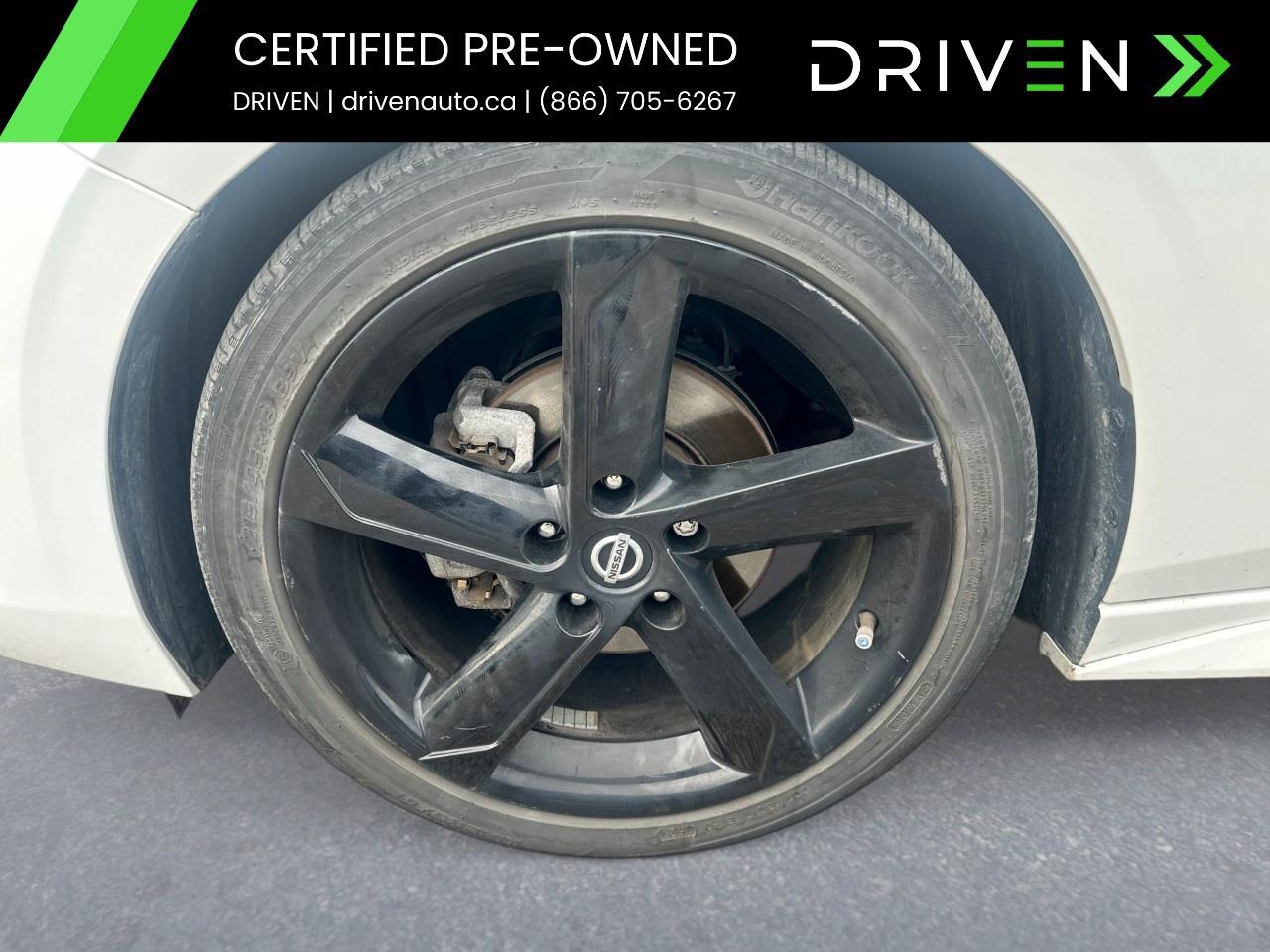 2022 Nissan Sentra SR CVT Photo