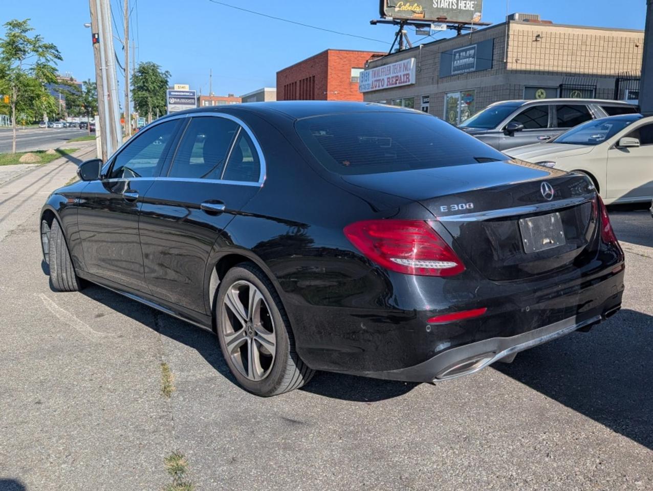 2019 Mercedes-Benz E-Class E 300 4MATIC * NAVIGATION * MOONROOF * DRIVE ASSIS Photo