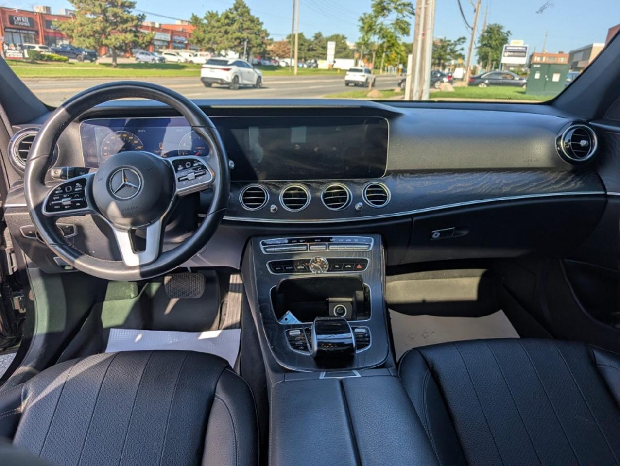 2019 Mercedes-Benz E-Class E 300 4MATIC * NAVIGATION * MOONROOF * DRIVE ASSIS Photo
