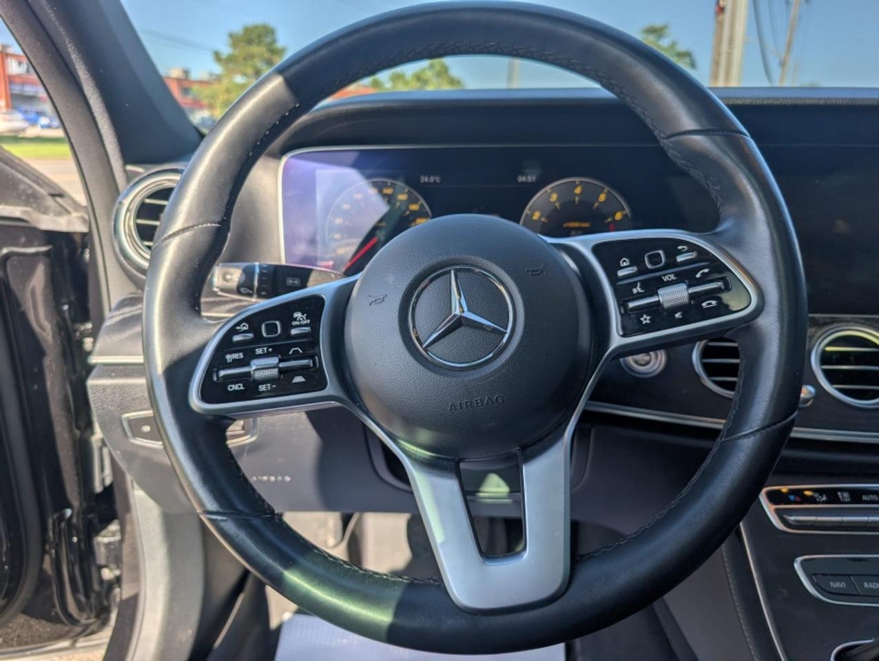 2019 Mercedes-Benz E-Class E 300 4MATIC * NAVIGATION * MOONROOF * DRIVE ASSIS - Photo #11
