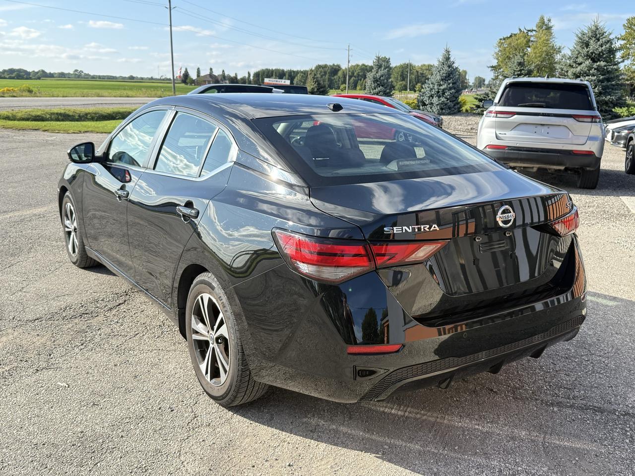 2022 Nissan Sentra SV | Backup Camera | Adaptive Cruise Control Photo2
