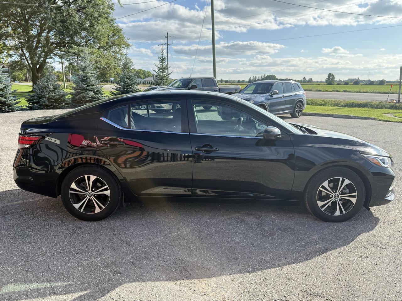 2022 Nissan Sentra SV | Backup Camera | Adaptive Cruise Control Photo