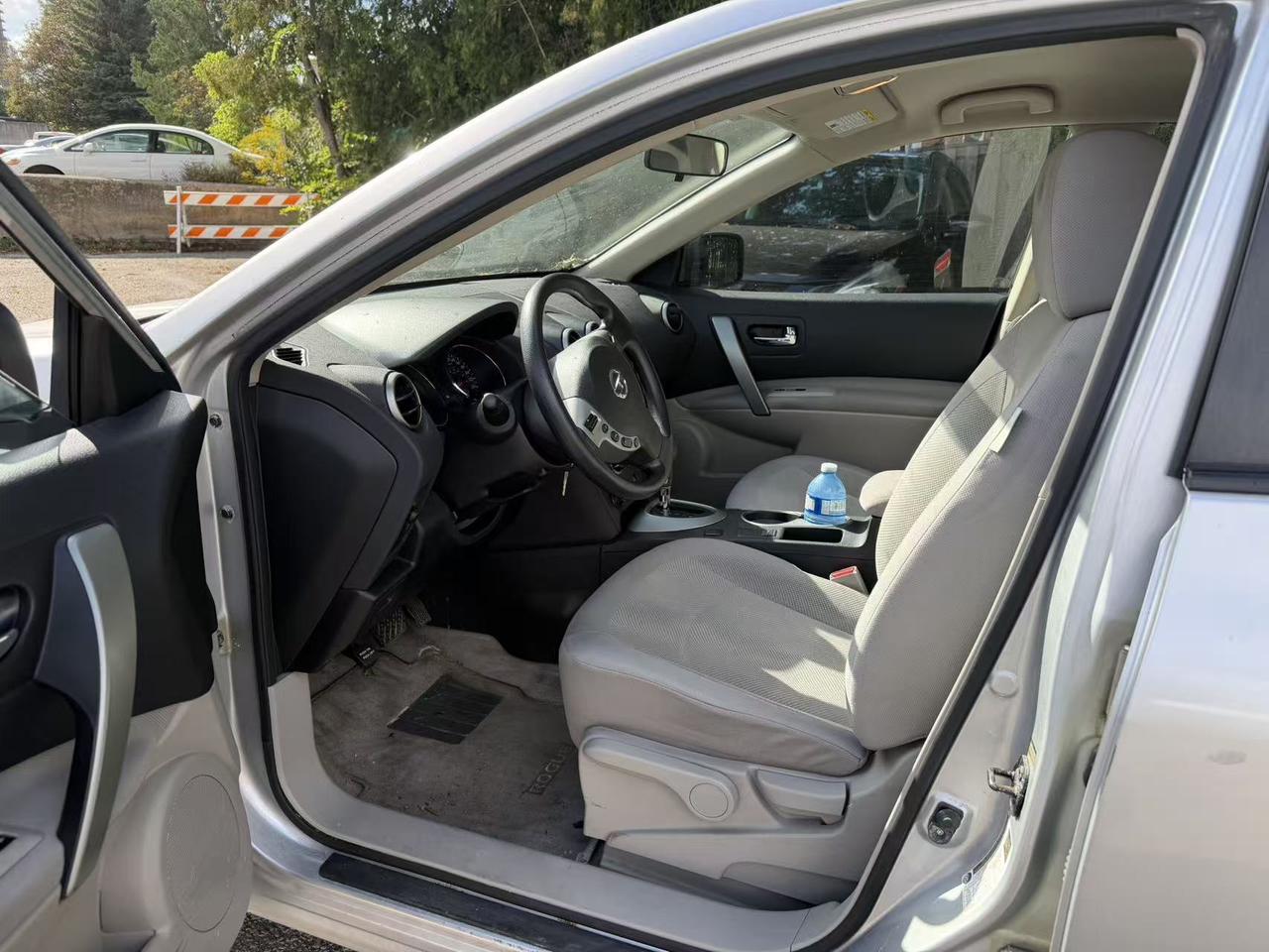2013 Nissan Rogue FWD 4dr S Photo