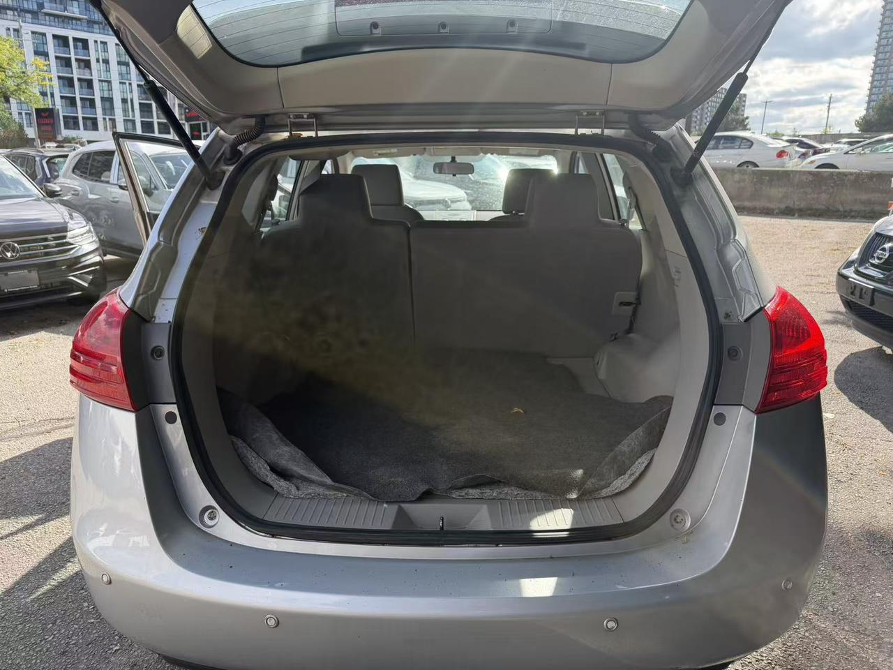 2013 Nissan Rogue FWD 4dr S Photo
