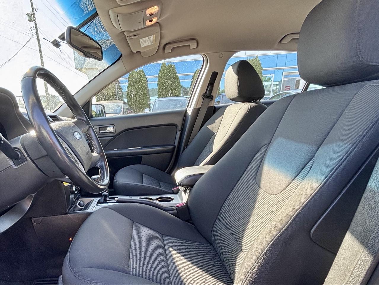 2010 Ford Fusion FINANCING AVAILABLE Photo9