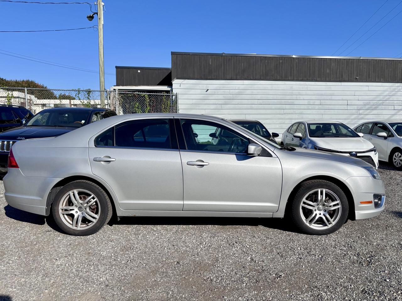 2010 Ford Fusion FINANCING AVAILABLE Photo4