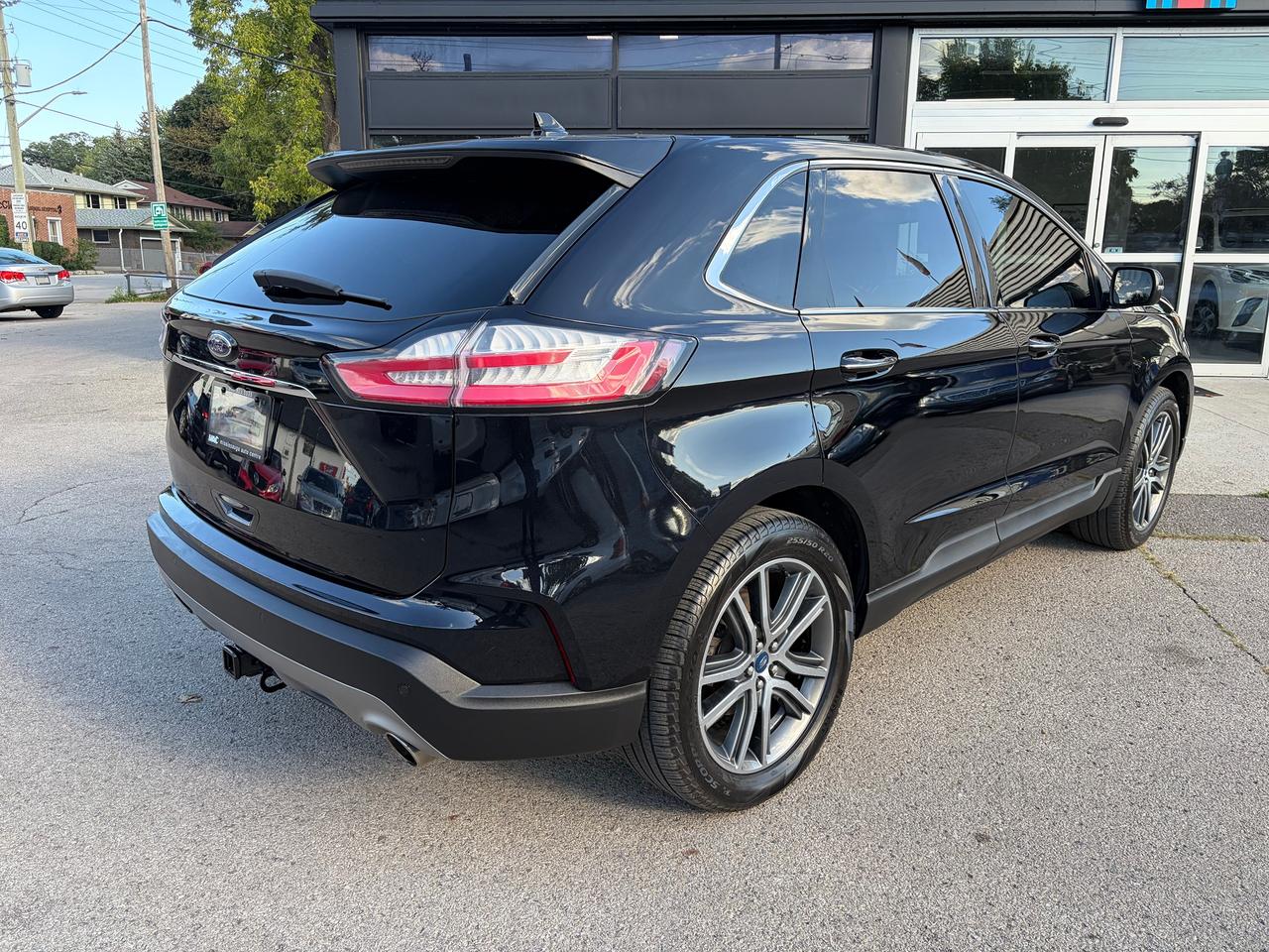 2019 Ford Edge Titanium Photo