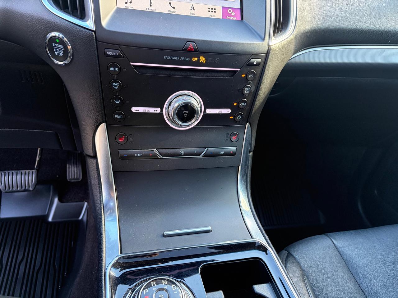 2019 Ford Edge Titanium Photo