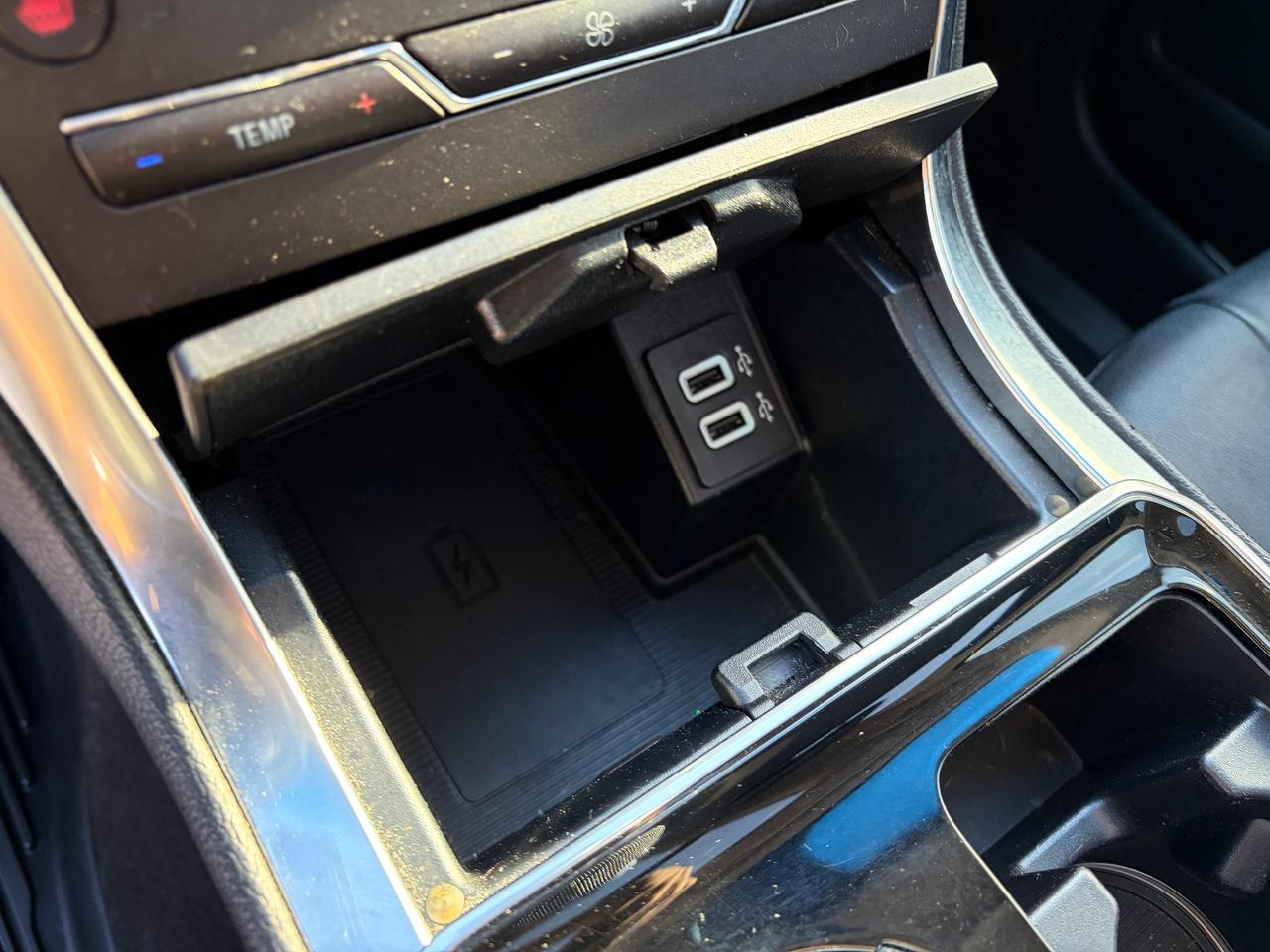 2019 Ford Edge Titanium Photo