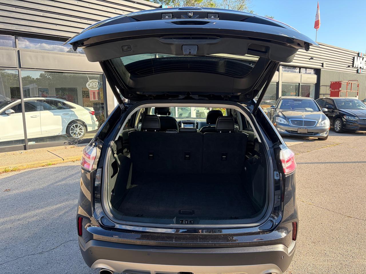 2019 Ford Edge Titanium Photo