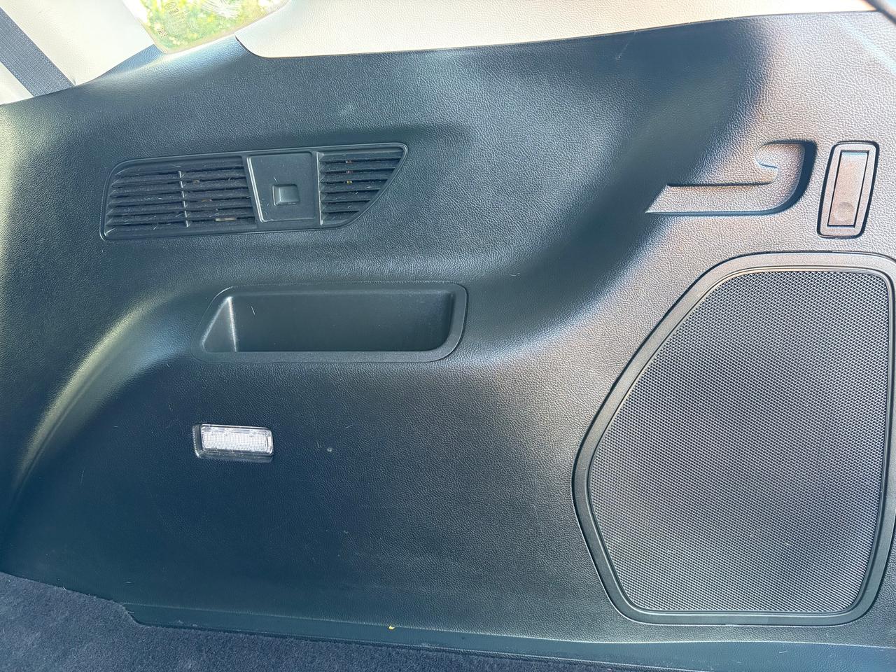 2019 Ford Edge Titanium Photo