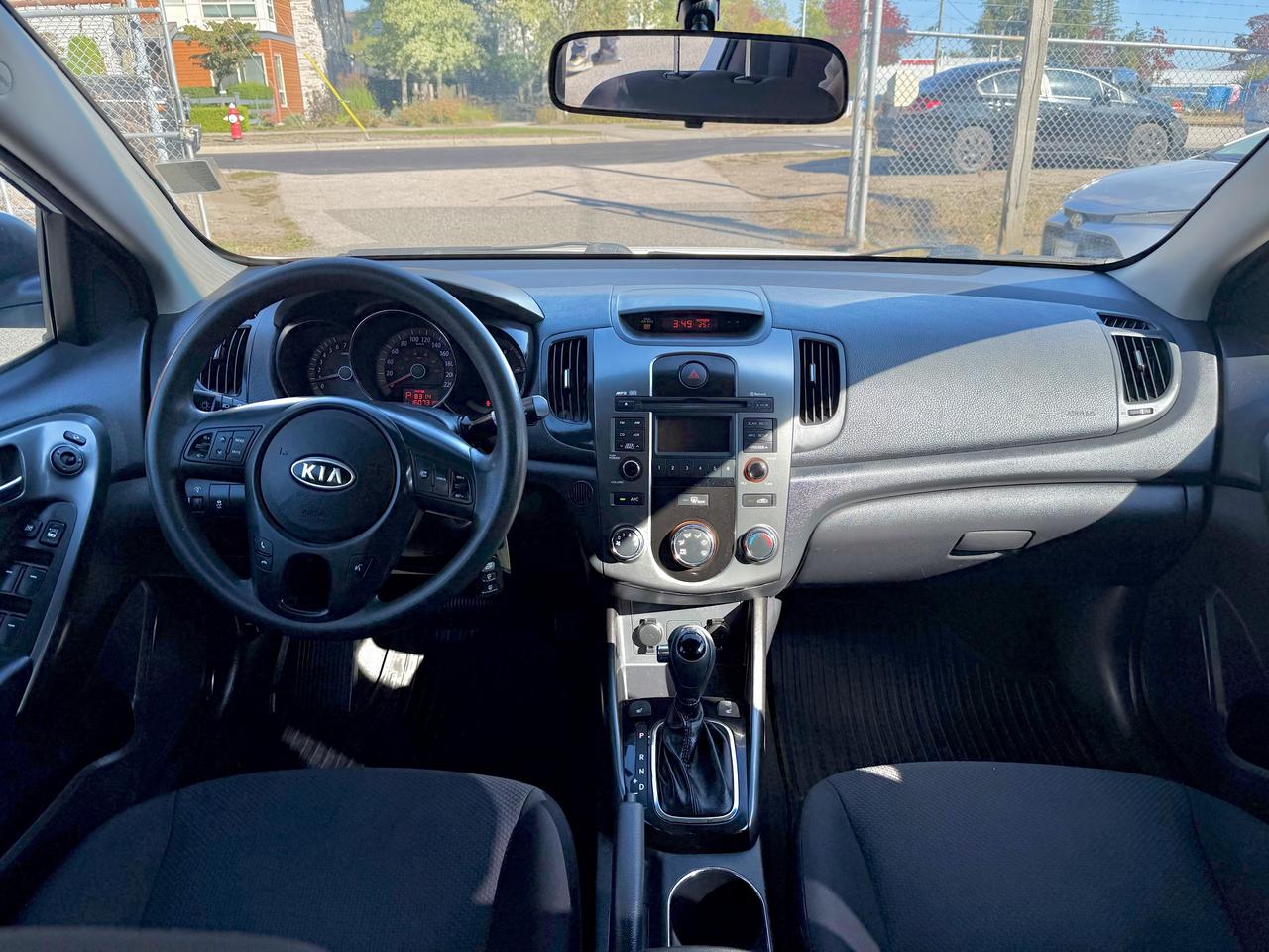 2013 Kia Forte FINANCING AVAILABLE Photo10