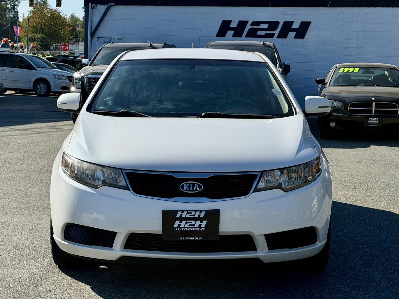 2013 Kia Forte FINANCING AVAILABLE Photo2
