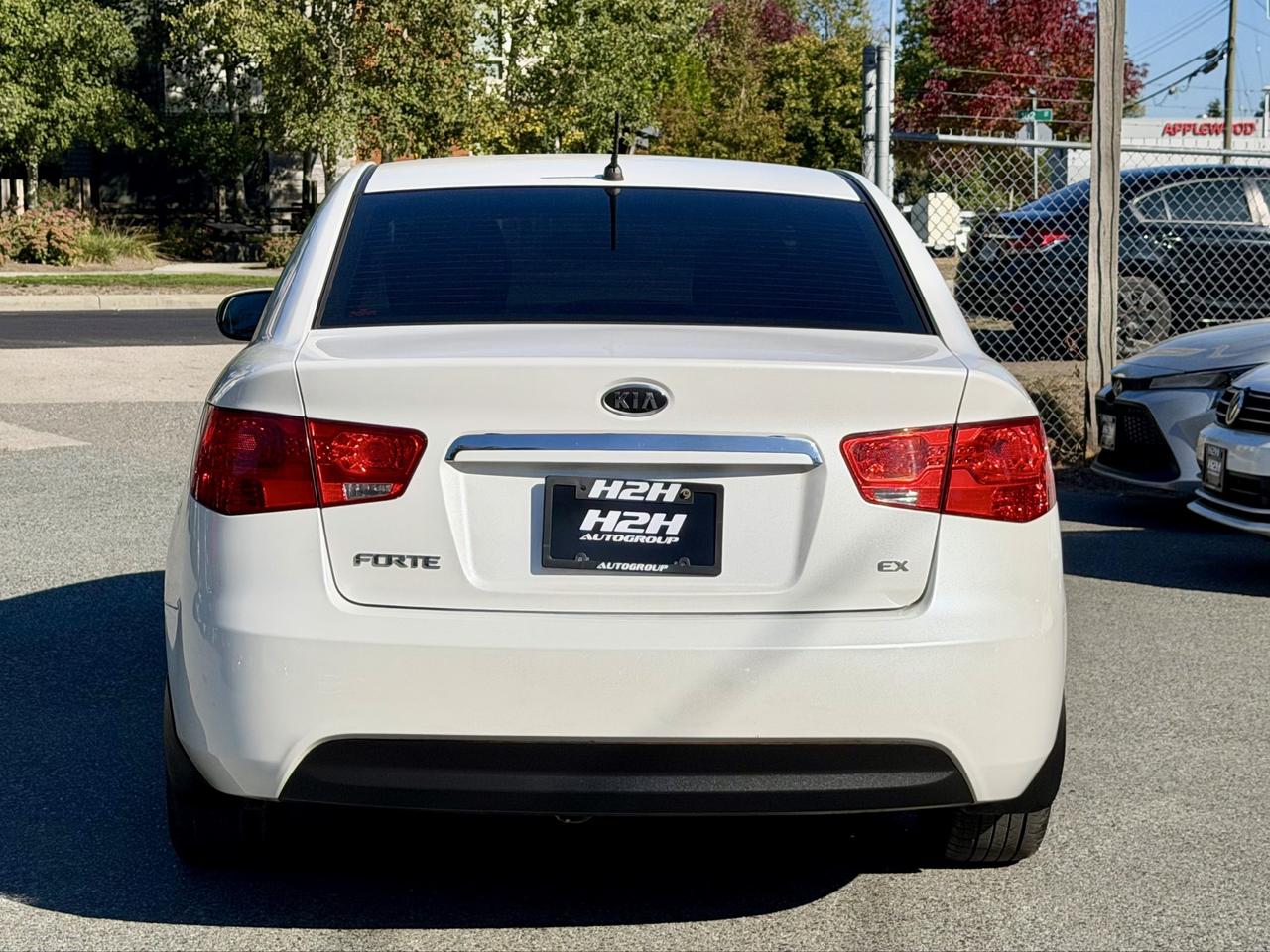 2013 Kia Forte FINANCING AVAILABLE Photo6