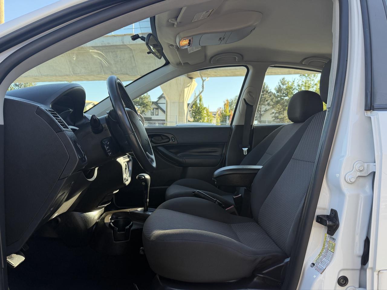 2007 Ford Focus FINANCING AVAILABLE Photo9