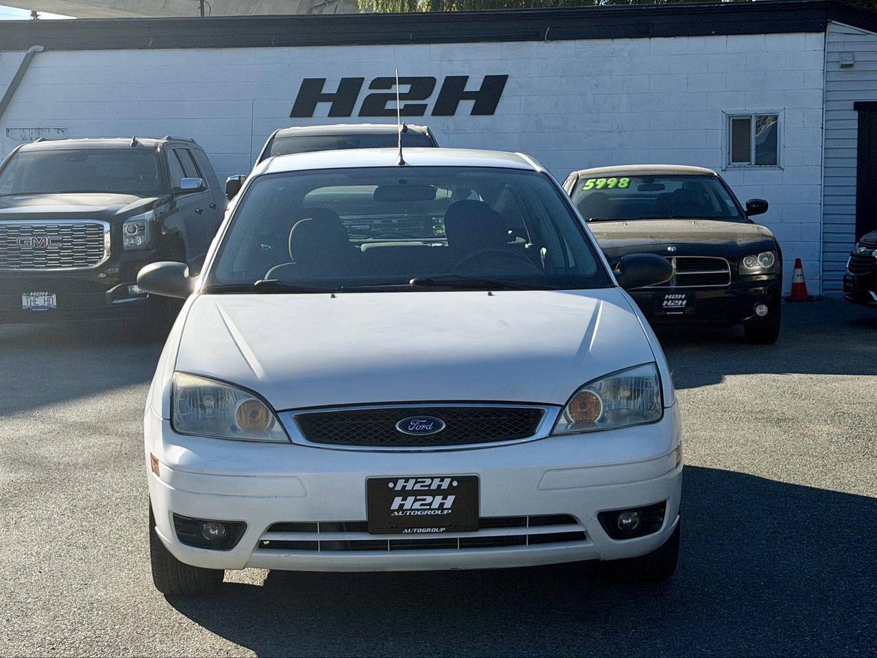 2007 Ford Focus FINANCING AVAILABLE Photo2