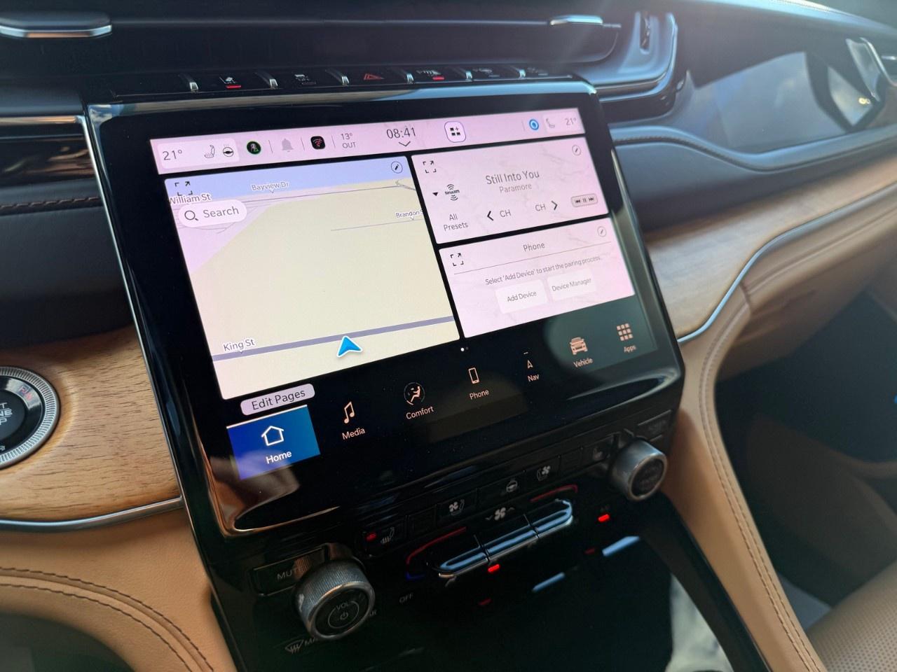2022 Jeep Grand Cherokee Summit Reserve 4x4 Photo