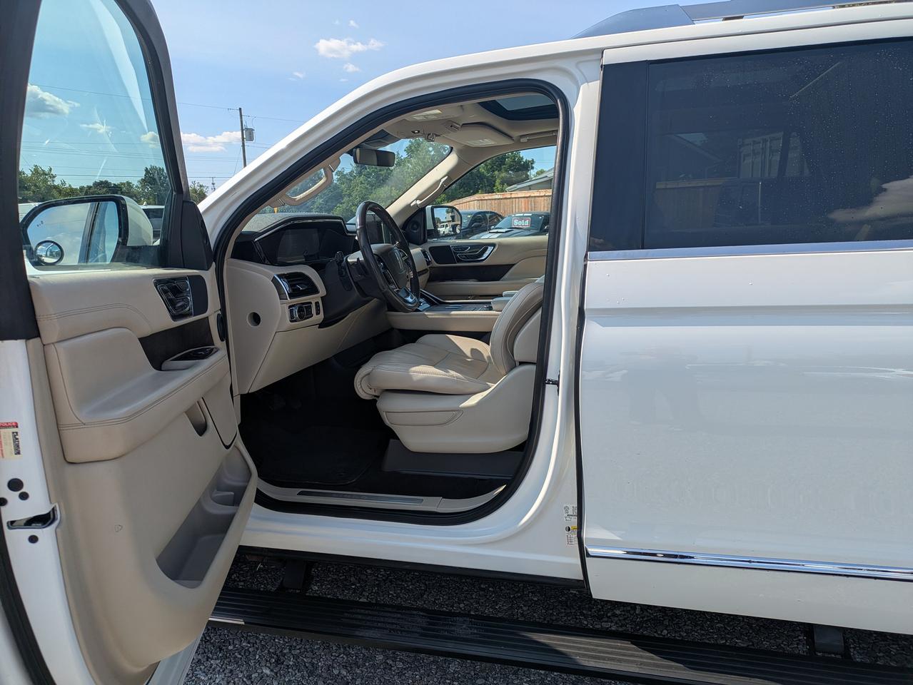 2020 Lincoln Navigator L Reserve 4x4 Photo