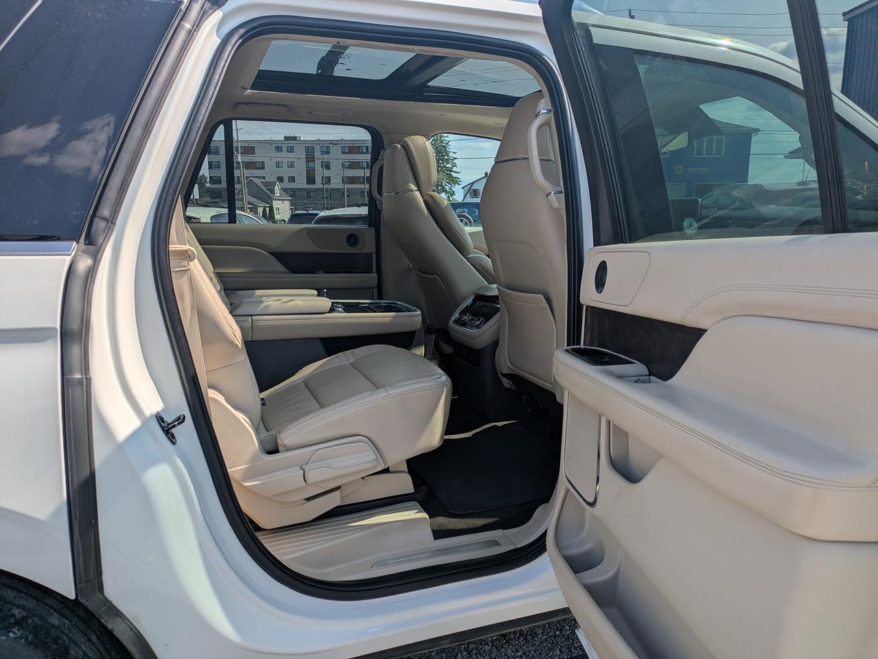 2020 Lincoln Navigator L Reserve 4x4 Photo