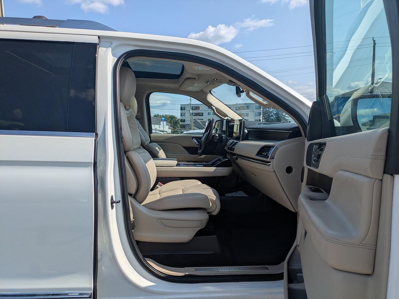 2020 Lincoln Navigator L Reserve 4x4 Photo