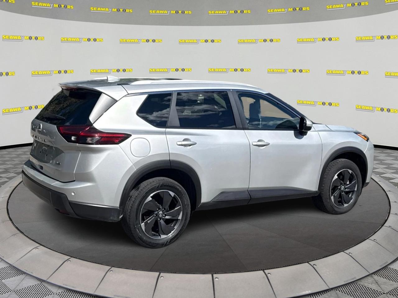 2025 Nissan Rogue SV MOONROOF Photo