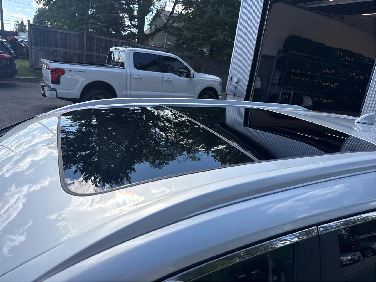 2025 Nissan Rogue SV MOONROOF Photo
