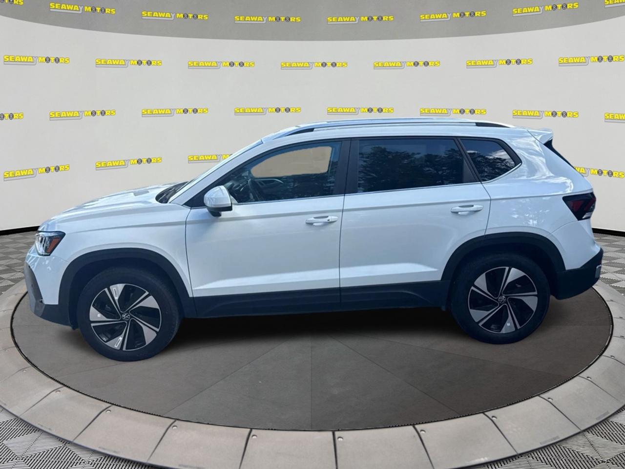 2026 Volkswagen Taos Comfortline 4Motion Photo