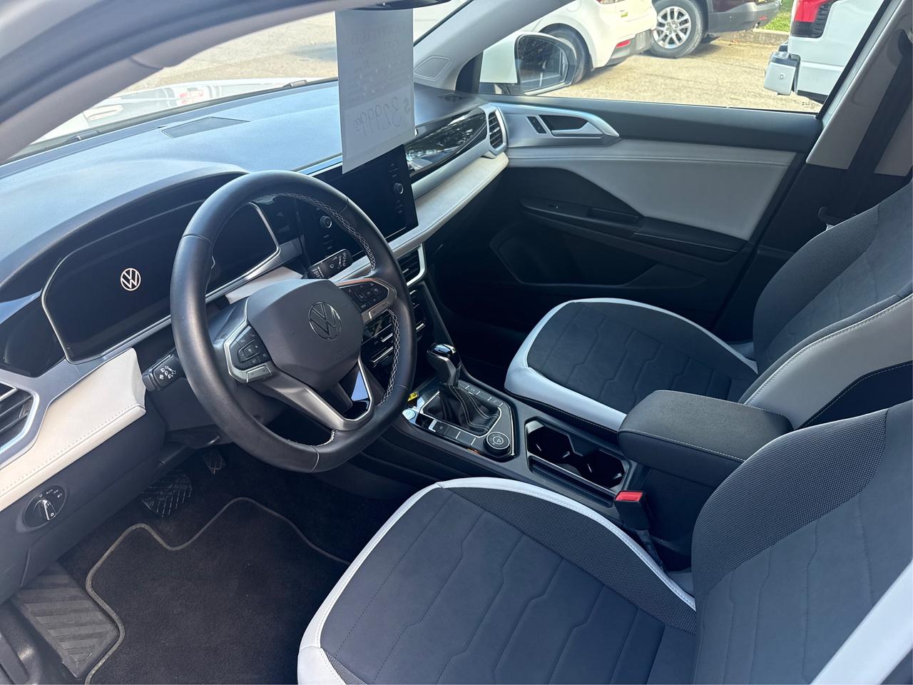 2026 Volkswagen Taos Comfortline 4Motion Photo