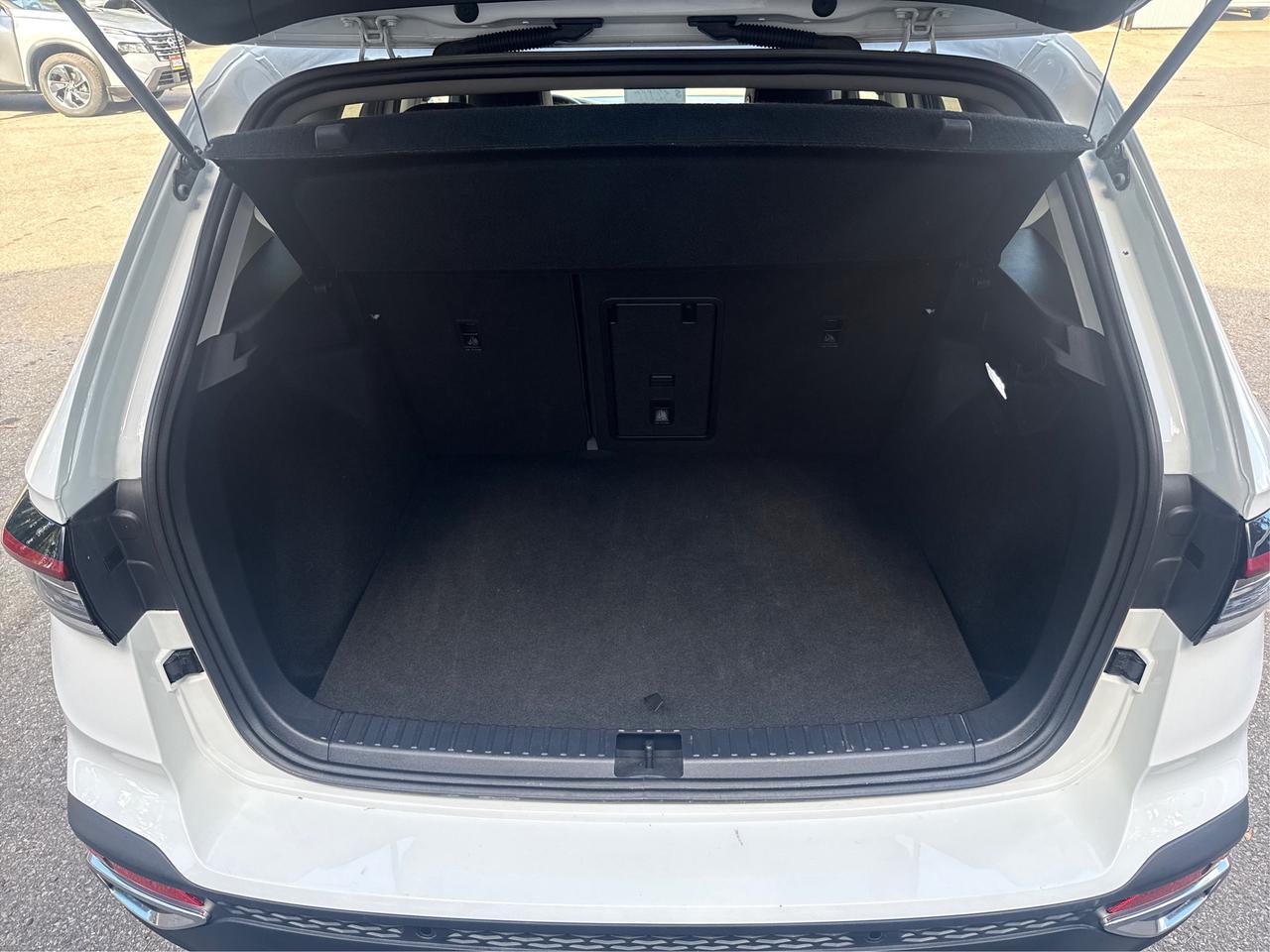 2026 Volkswagen Taos Comfortline 4Motion Photo