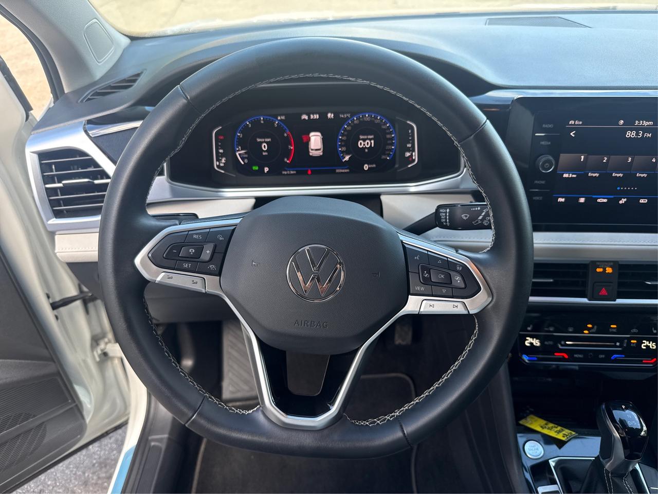 2026 Volkswagen Taos Comfortline 4Motion Photo
