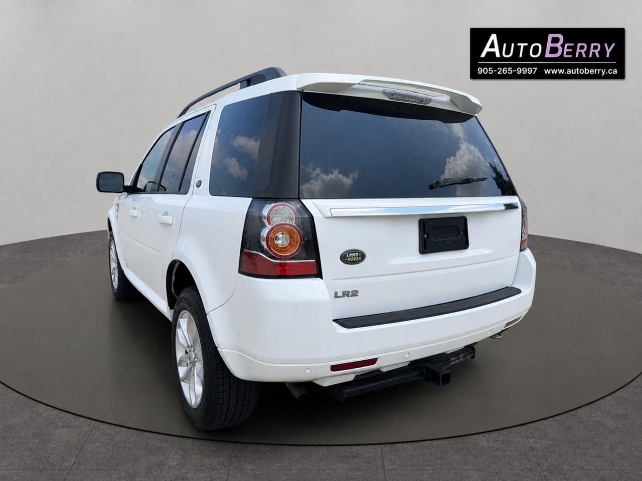 2014 Land Rover LR2 AWD 4dr Photo