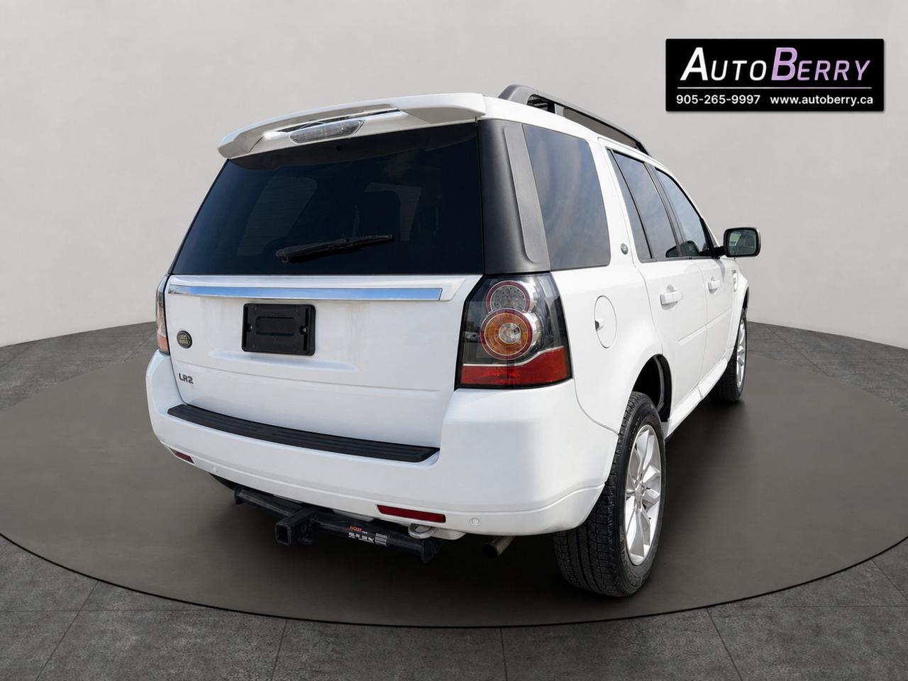2014 Land Rover LR2 AWD 4dr Photo
