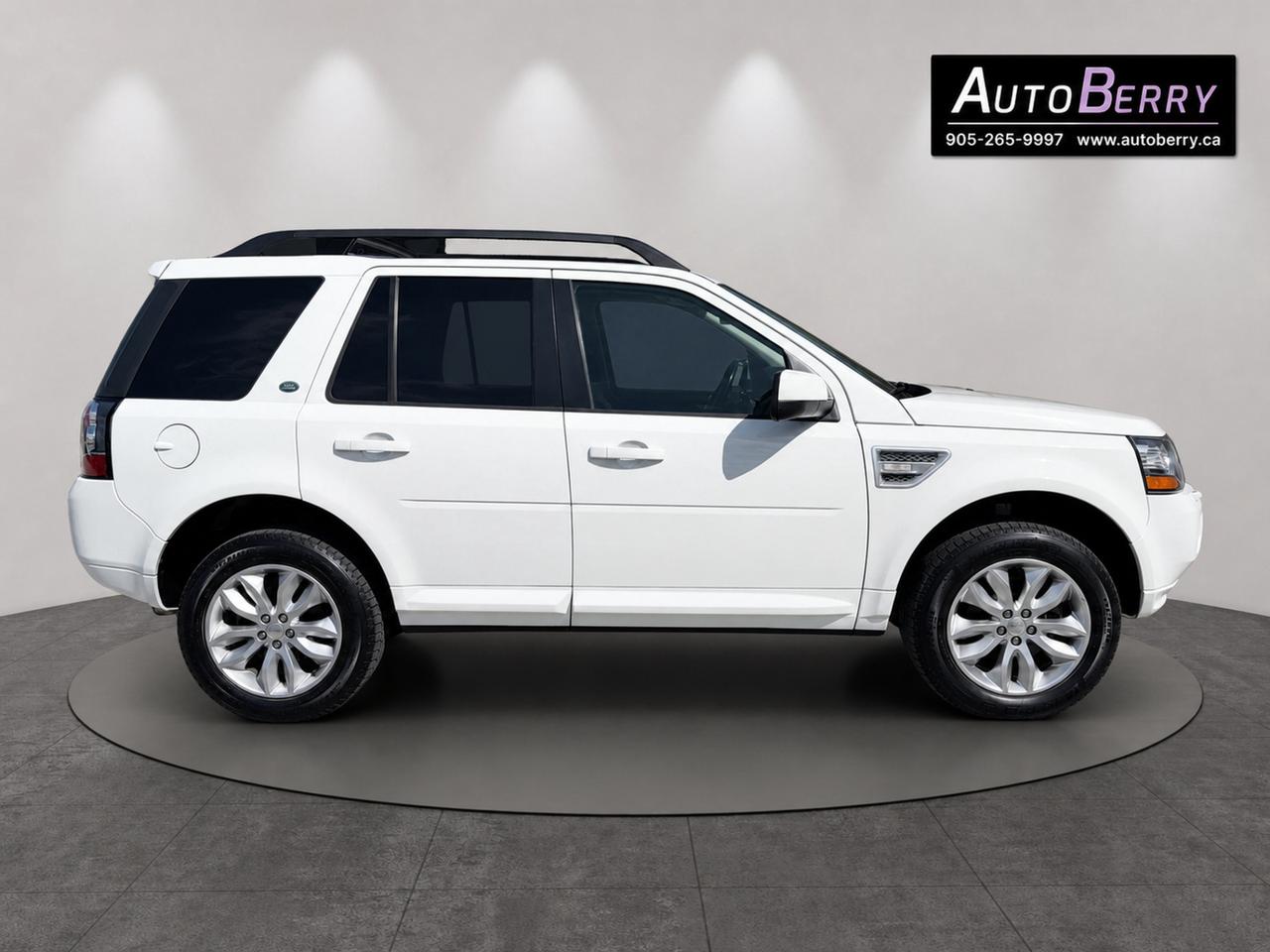 2014 Land Rover LR2 AWD 4dr Photo