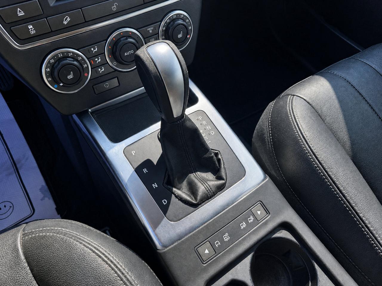2014 Land Rover LR2 AWD 4dr Photo