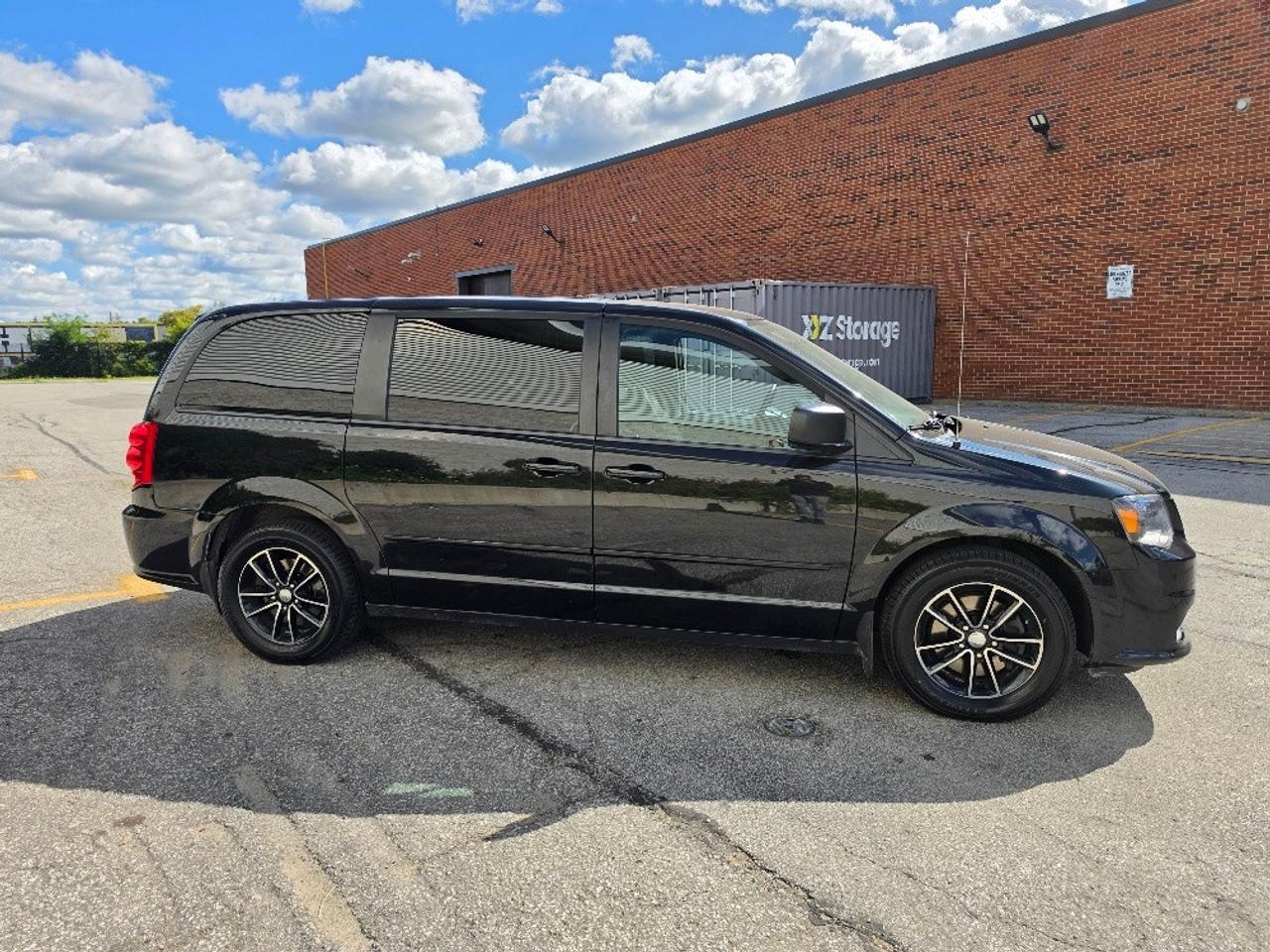 2017 Dodge Grand Caravan SXT PLUS-BLACKTOP PKG-TV/DVD-STOW & GO Photo
