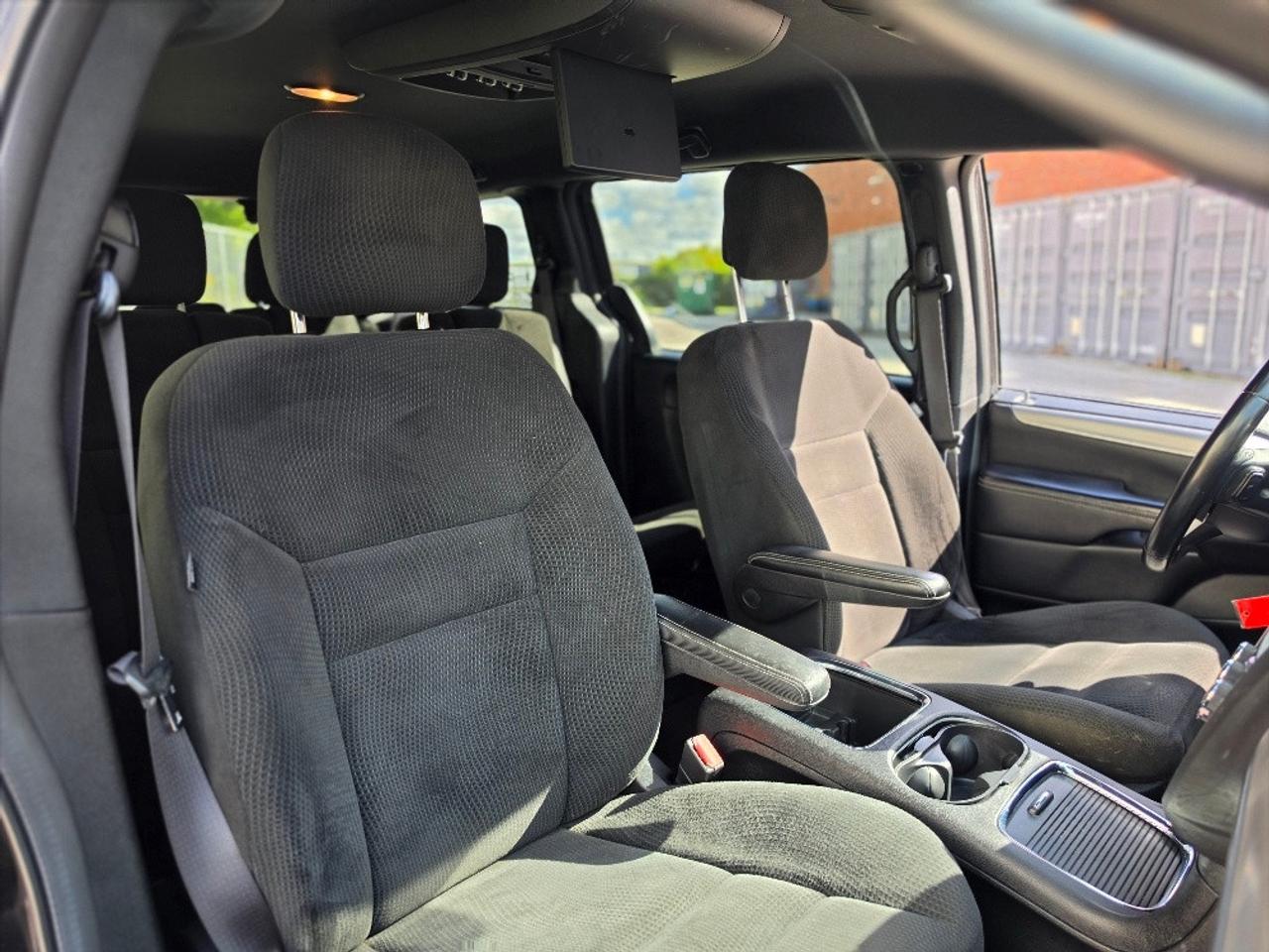 2017 Dodge Grand Caravan SXT PLUS-BLACKTOP PKG-TV/DVD-STOW & GO Photo