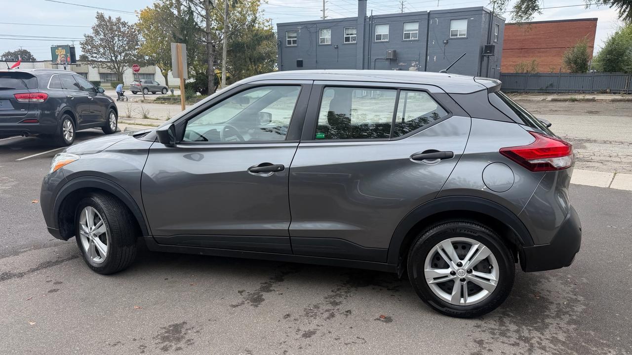 2020 Nissan Kicks S Photo